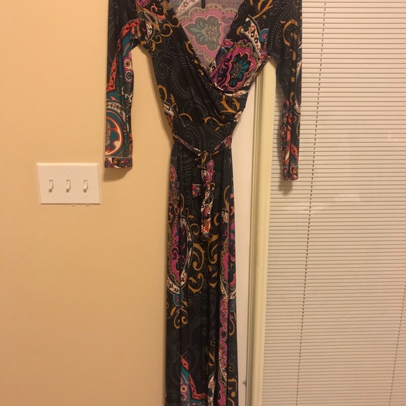 Dress - Picture 2 of 2